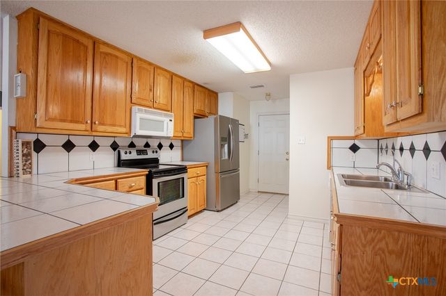 204 Grouse Road, Victoria, TX 77905