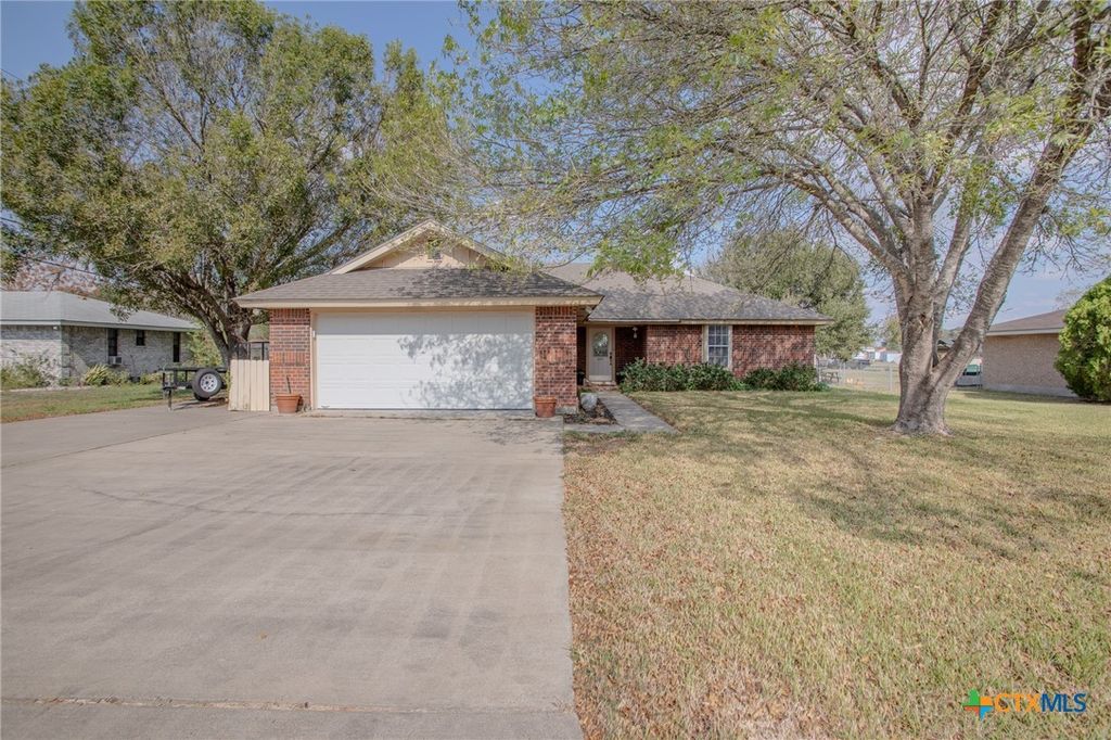 204 Grouse Road, Victoria, TX 77905