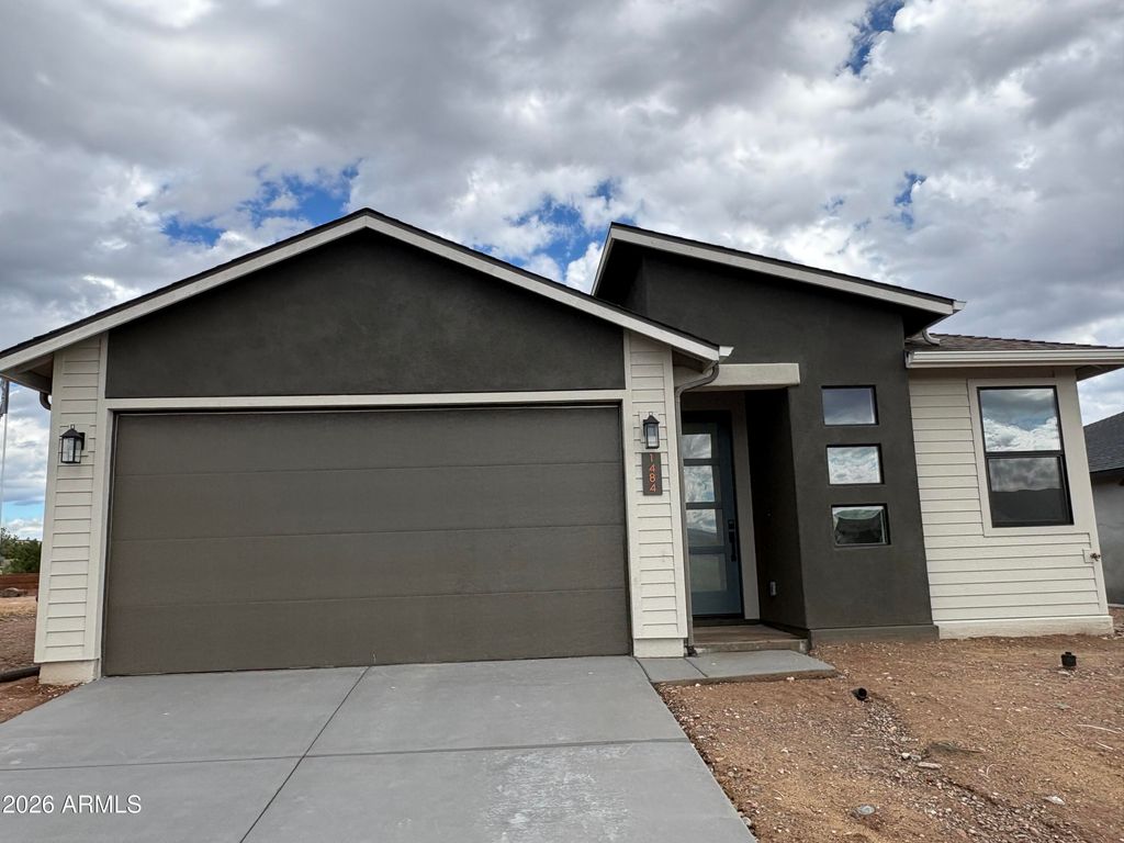 Image 1 of property listing at 1484 Sangria Drive, Cottonwood, AZ 86326