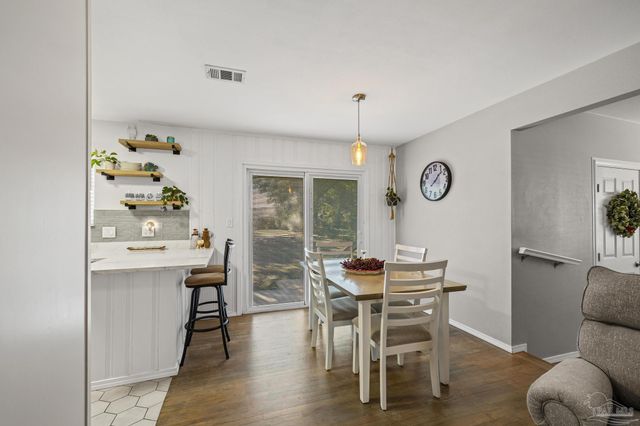 815 Lakewood Rd, Pensacola, FL 32507