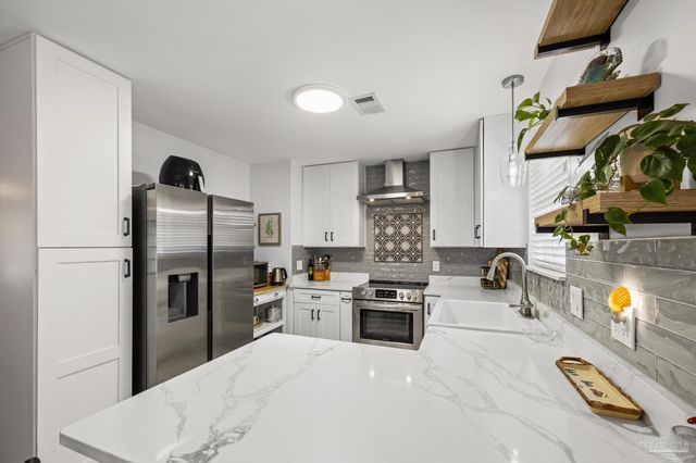 815 Lakewood Rd, Pensacola, FL 32507