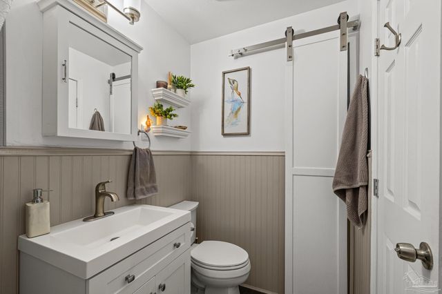 815 Lakewood Rd, Pensacola, FL 32507