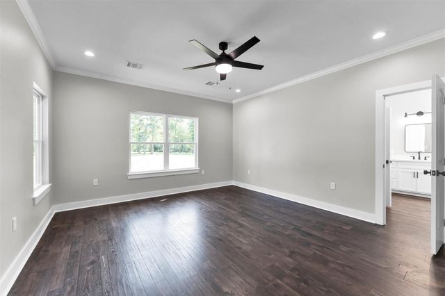 1087 Jones Road, New Waverly, TX 77358