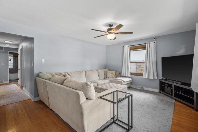 1411 Manitowoc AVENUE, South Milwaukee, WI 53172
