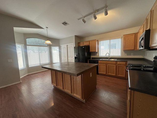 1271 N Fresno Street, Chandler, AZ 85225