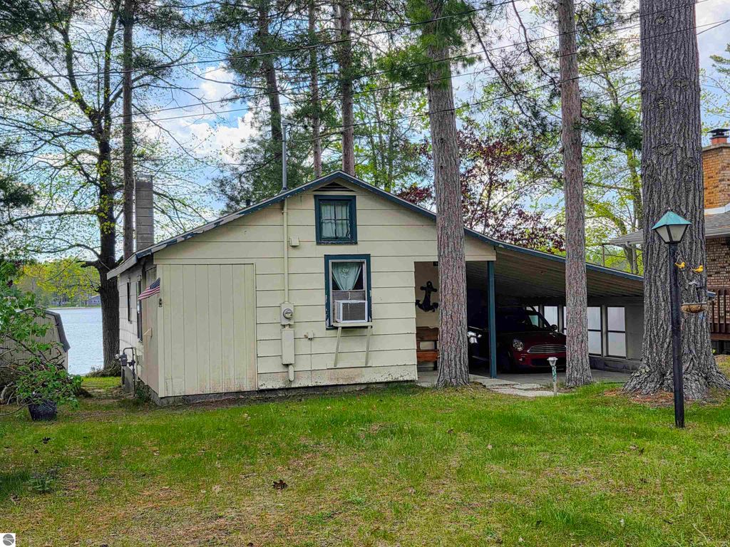 3682 E Cedar Lake Drive, Greenbush, MI 48738