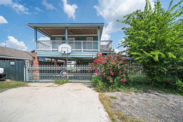 2418 Mayview Drive, Houston, TX 77091