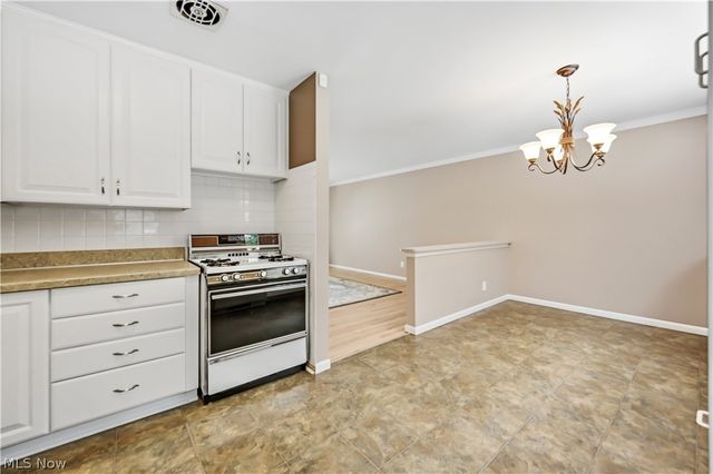 7842 Venice Heights Drive NE, Warren, OH 44484