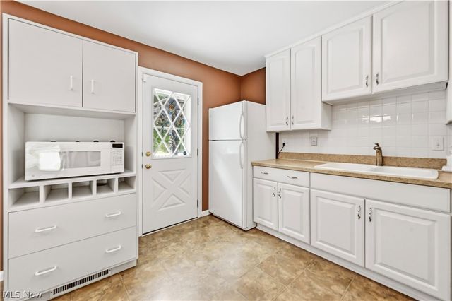 7842 Venice Heights Drive NE, Warren, OH 44484