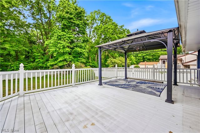 7842 Venice Heights Drive NE, Warren, OH 44484