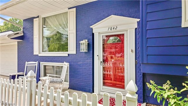 7842 Venice Heights Drive NE, Warren, OH 44484