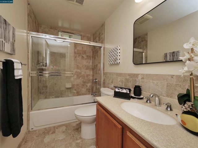 995 Virginia Street, Berkeley, CA 94710