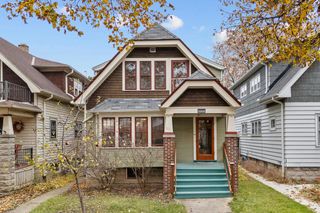 3121 N Dousman STREET, Milwaukee, WI 53212
