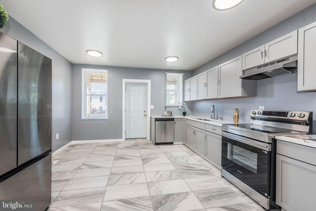 2709 CHESTERFIELD AVE, Baltimore, MD 21213