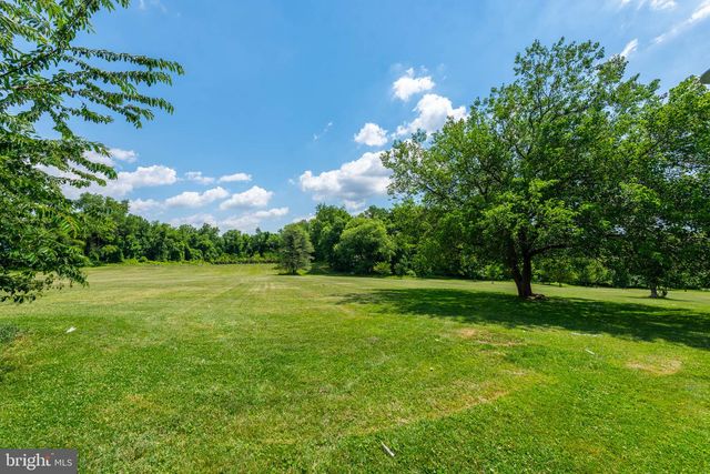 2709 CHESTERFIELD AVE, Baltimore, MD 21213
