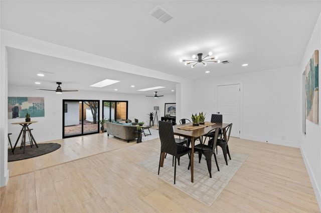 1305 Ridgehaven DR, Austin, TX 78723