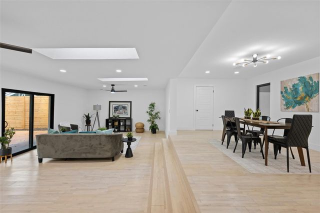 1305 Ridgehaven DR, Austin, TX 78723