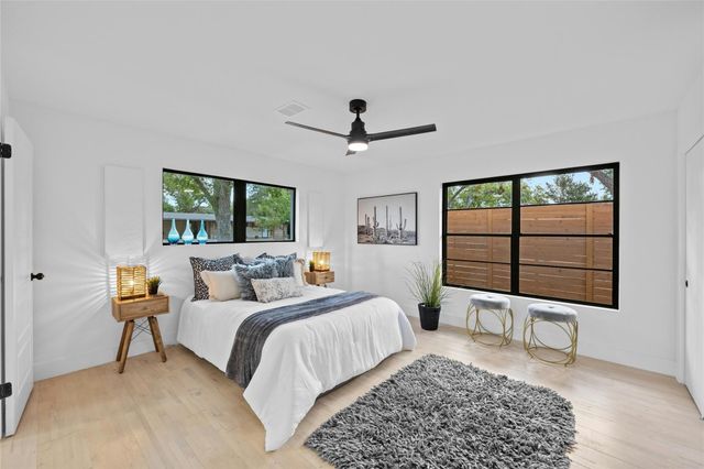 1305 Ridgehaven DR, Austin, TX 78723