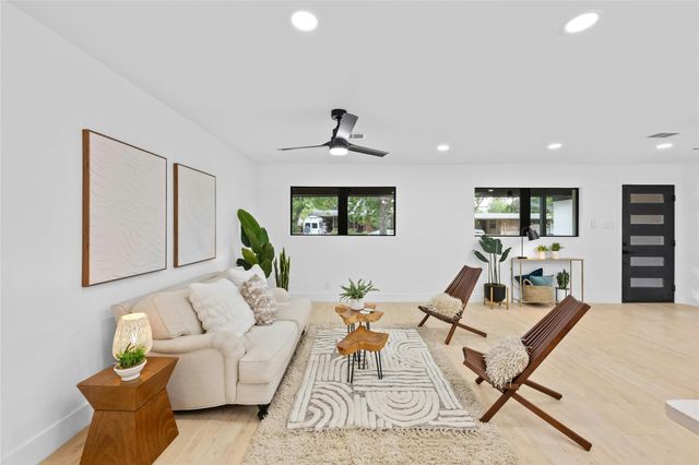 1305 Ridgehaven DR, Austin, TX 78723