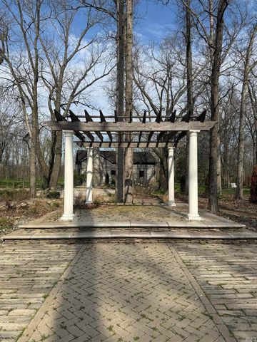 3011 S Whitney Road, Selma, IN 47383
