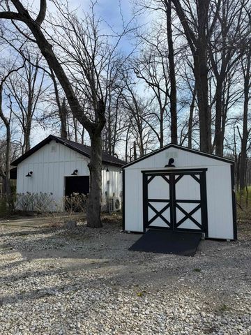 3011 S Whitney Road, Selma, IN 47383