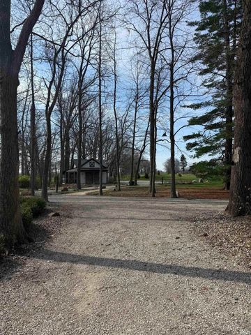 3011 S Whitney Road, Selma, IN 47383