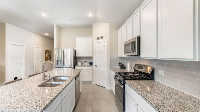 6830 LIME ROCK BLF, San Antonio, TX 78253