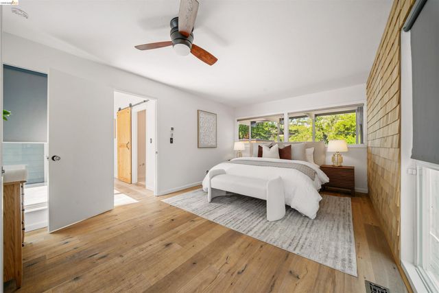 6406 Oakwood Dr, Oakland, CA 94611