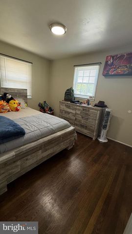 13316 HILLENDALE DR, Woodbridge, VA 22193
