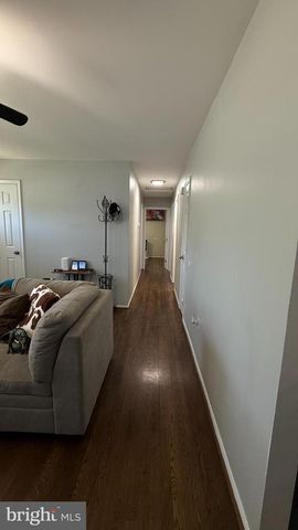 13316 HILLENDALE DR, Woodbridge, VA 22193
