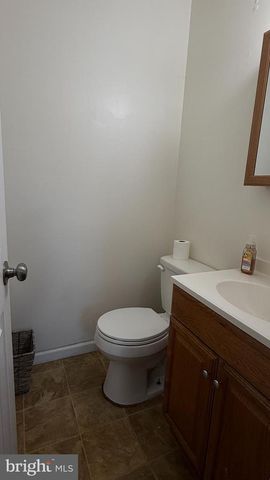 13316 HILLENDALE DR, Woodbridge, VA 22193