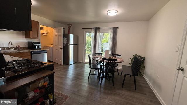 13316 HILLENDALE DR, Woodbridge, VA 22193