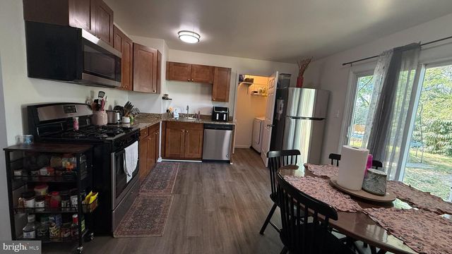 13316 HILLENDALE DR, Woodbridge, VA 22193