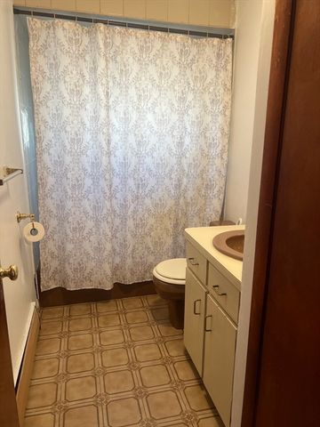 13 Lantern Rd, Revere, MA 02151