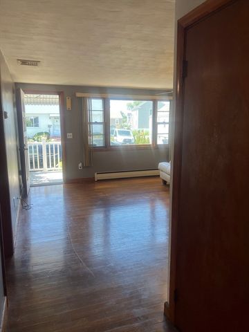 13 Lantern Rd, Revere, MA 02151