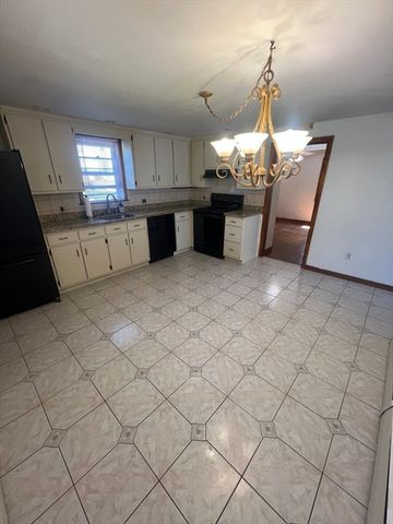 13 Lantern Rd, Revere, MA 02151