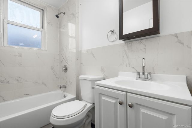 28-32 Van Cortlandt Park Avenue, Yonkers, NY 10705