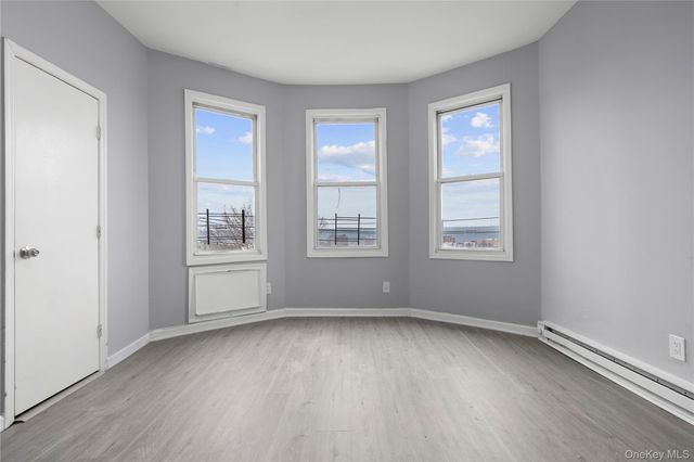 28-32 Van Cortlandt Park Avenue, Yonkers, NY 10705