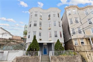 28-32 Van Cortlandt Park Avenue, Yonkers, NY 10705