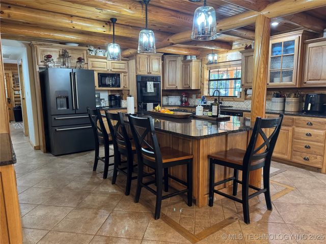 10698 S Childrens Lane, Caddo, OK 74729