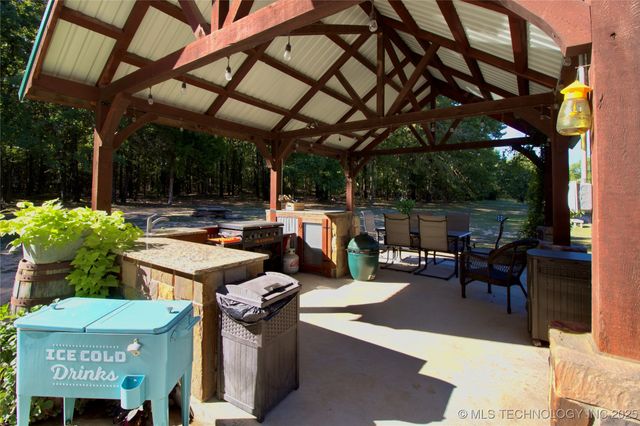 10698 S Childrens Lane, Caddo, OK 74729