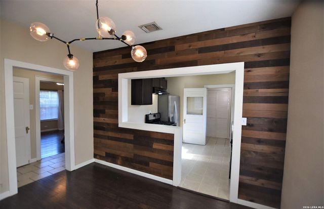 608 W Rosewood, San Antonio, TX 78212