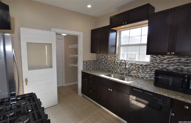 608 W Rosewood, San Antonio, TX 78212