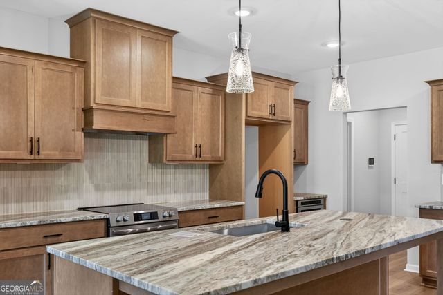 3511 S 16 Highway, Carrollton, GA 30116