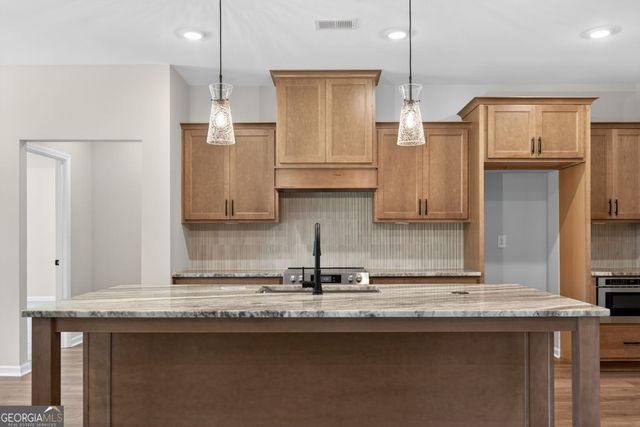 3511 S 16 Highway, Carrollton, GA 30116