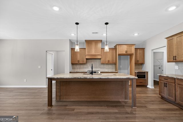 3511 S 16 Highway, Carrollton, GA 30116