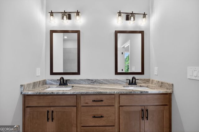 3511 S 16 Highway, Carrollton, GA 30116