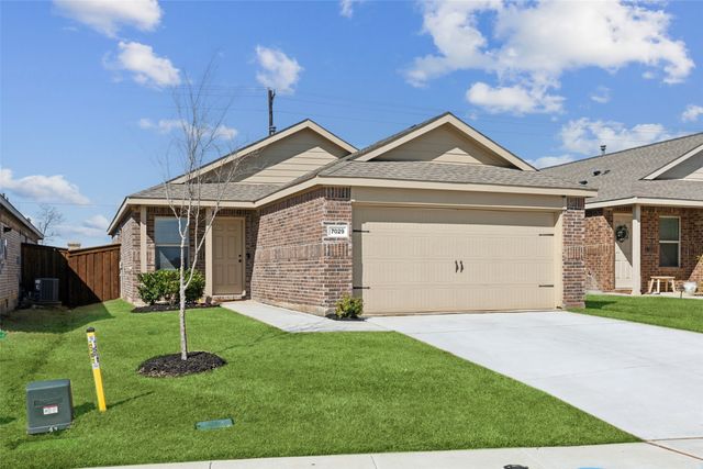 7029 Adderly Road, Pilot Point, TX 76258