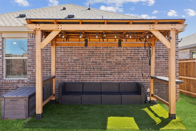 7029 Adderly Road, Pilot Point, TX 76258
