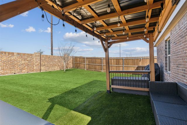 7029 Adderly Road, Pilot Point, TX 76258